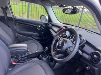 Used MINI Hatch 2019 for sale - 74592126: Photo