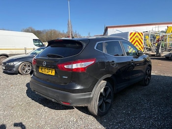 Used Nissan Qashqai 2015 for sale - 77748272: Photo