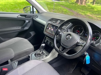 Used Volkswagen Tiguan 2017 for sale - 78468801: Photo