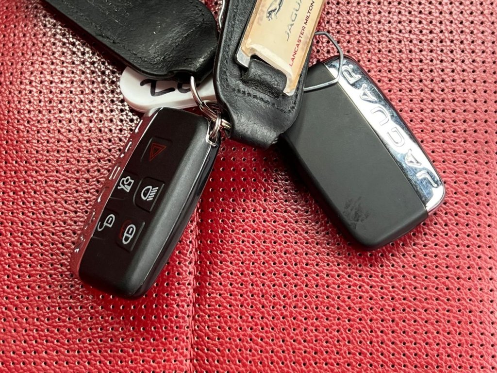 Used Jaguar XE 2015 for sale - 77199909: Photo 28