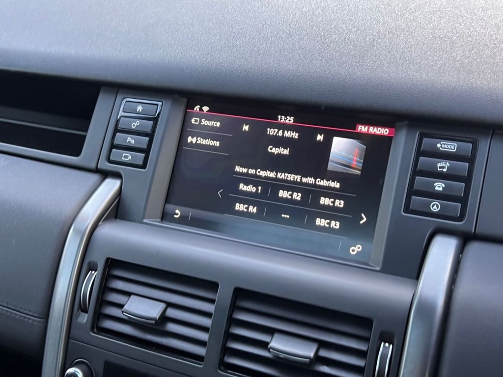 Used Land Rover Discovery Sport 2018 for sale - 76686472: Photo 15