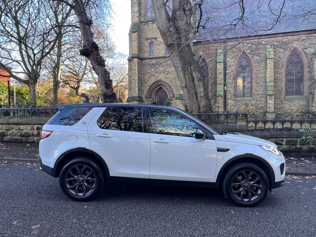 Used Land Rover Discovery Sport 2018 for sale - 76686472: Photo 4