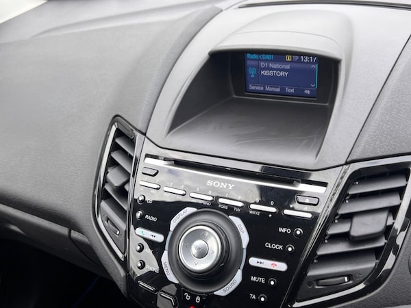 Used Ford Fiesta 2015 for sale - 76309395: Photo 15