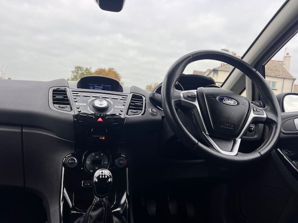 Used Ford Fiesta 2015 for sale - 76309395: Photo 19