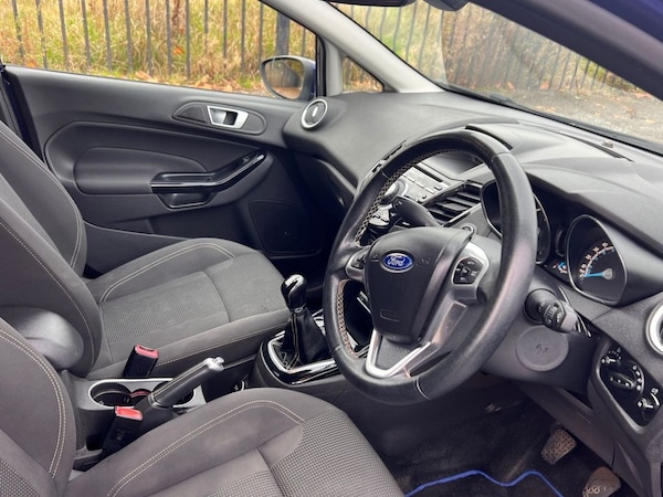 Used Ford Fiesta 2015 for sale - 76309395: Photo 2