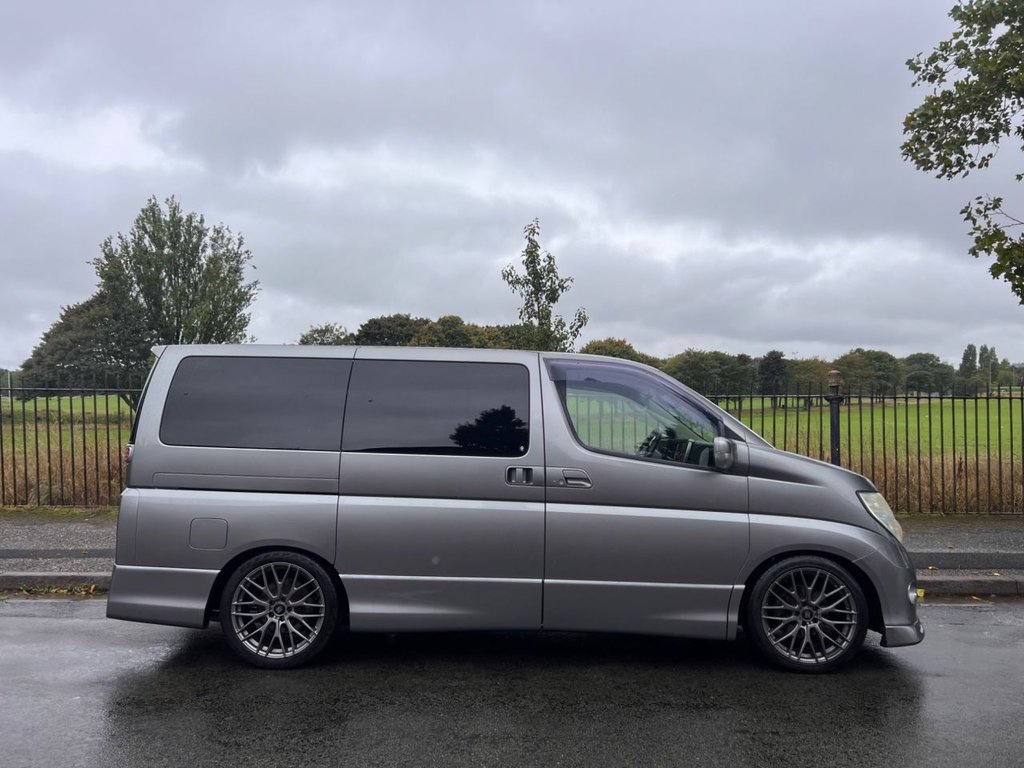 Used Nissan Elgrand 2005 for sale - 76023670: Photo 5