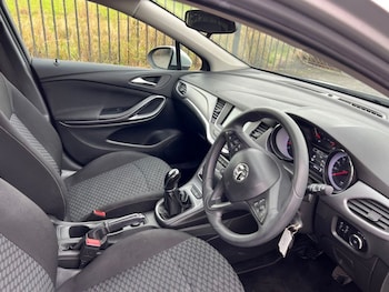 Used Vauxhall Astra 2016 for sale - 77341516: Photo