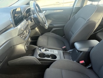 Used Ford Focus 2021 for sale - 76711519: Photo