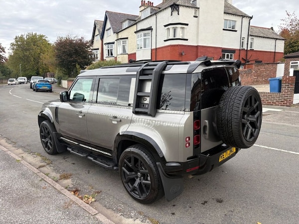 Used Land Rover Defender 2021 for sale - 74638526: Photo 4