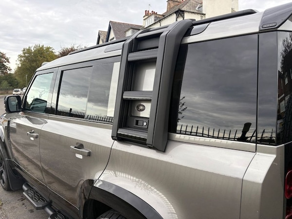 Used Land Rover Defender 2021 for sale - 74638526: Photo 7