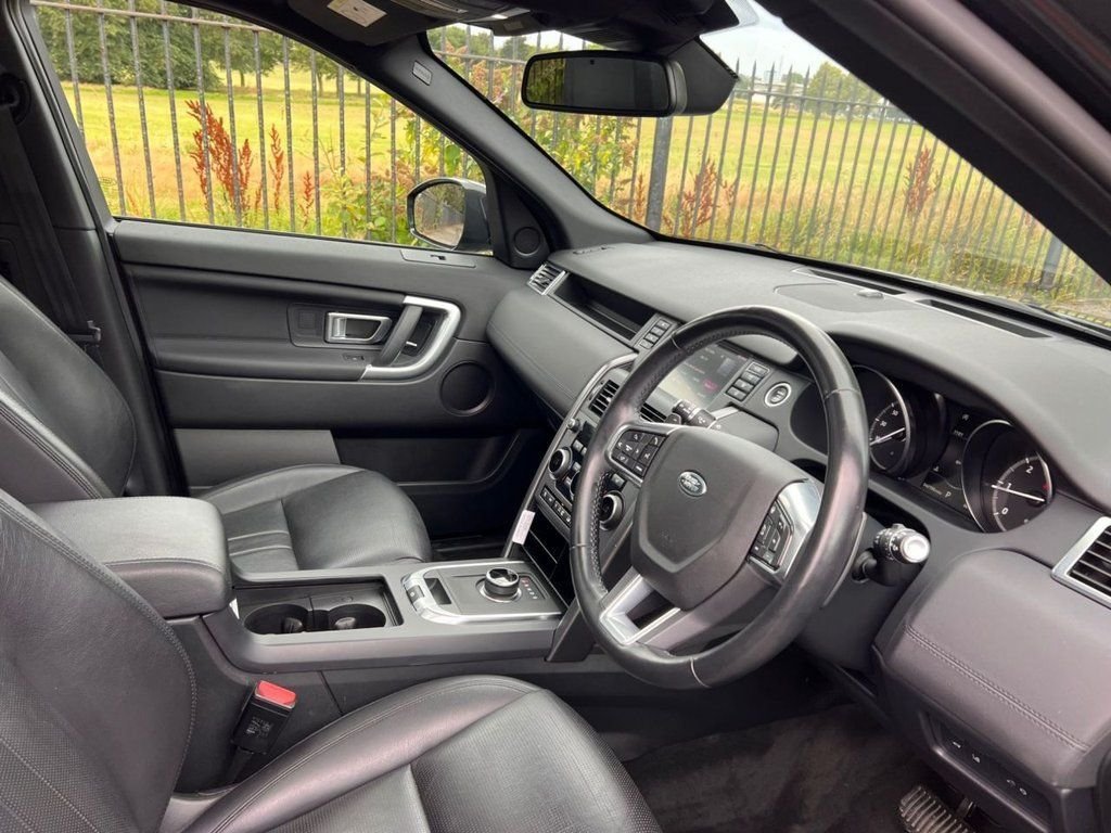 Used Land Rover Discovery Sport 2018 for sale - 76909929: Photo 2