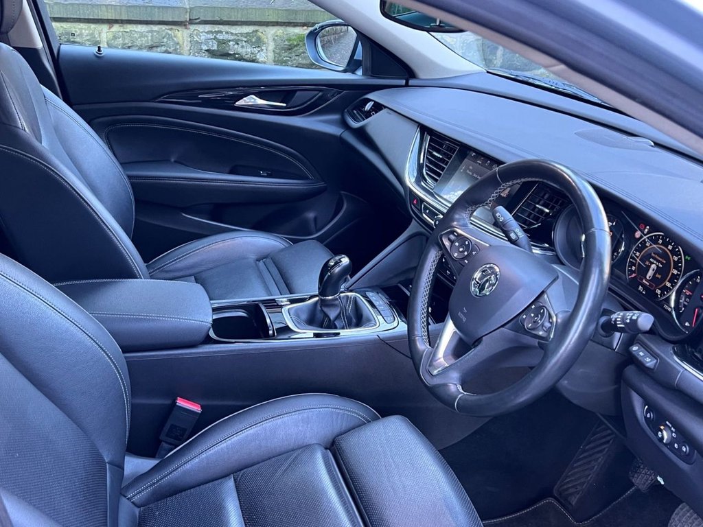 Used Vauxhall Insignia 2017 for sale - 77199796: Photo 2