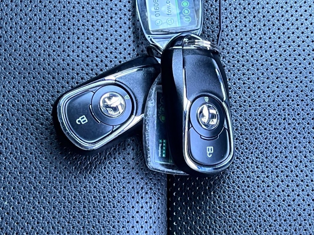 Used Vauxhall Insignia 2017 for sale - 77199796: Photo 24