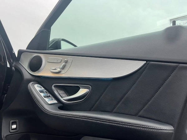 Used Mercedes-Benz C Class 2019 for sale - 76333342: Photo 28