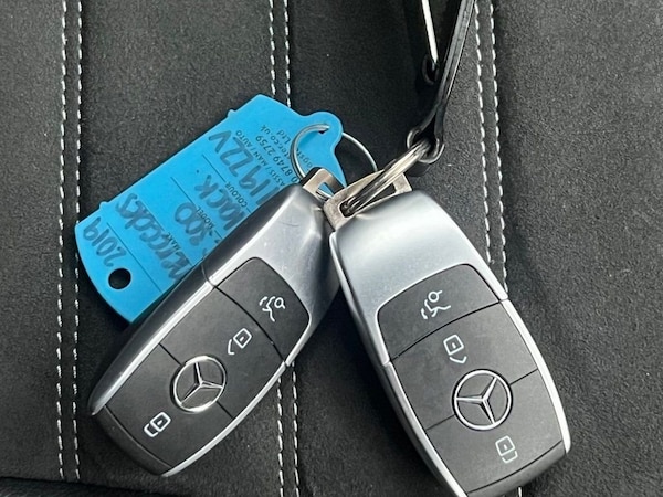 Used Mercedes-Benz C Class 2019 for sale - 76333342: Photo 32