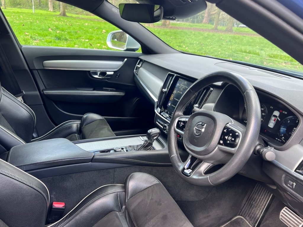 Used Volvo S90 2018 for sale - 78029816: Photo 2