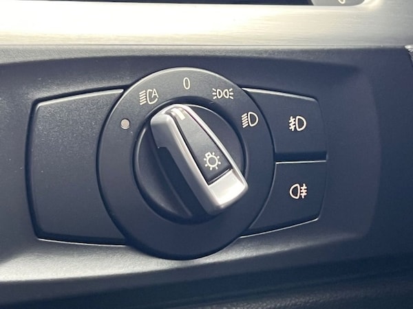 Used BMW 3 Series 2010 for sale - 76210893: Photo 26