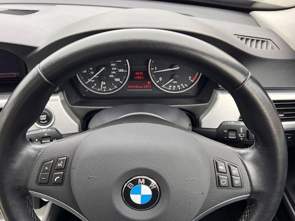 Used BMW 3 Series 2010 for sale - 76210893: Photo 27