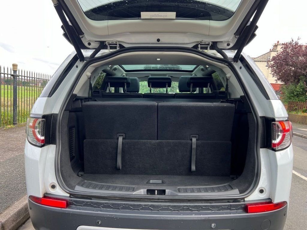 Used Land Rover Discovery Sport 2017 for sale - 76985795: Photo 14