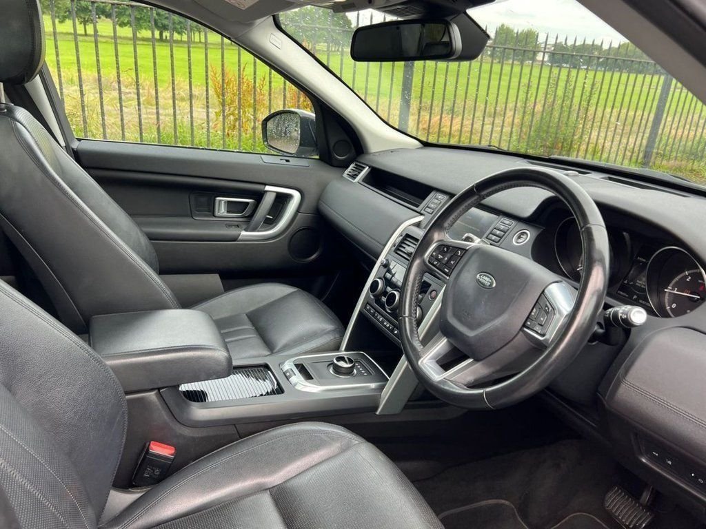 Used Land Rover Discovery Sport 2017 for sale - 76985795: Photo 2