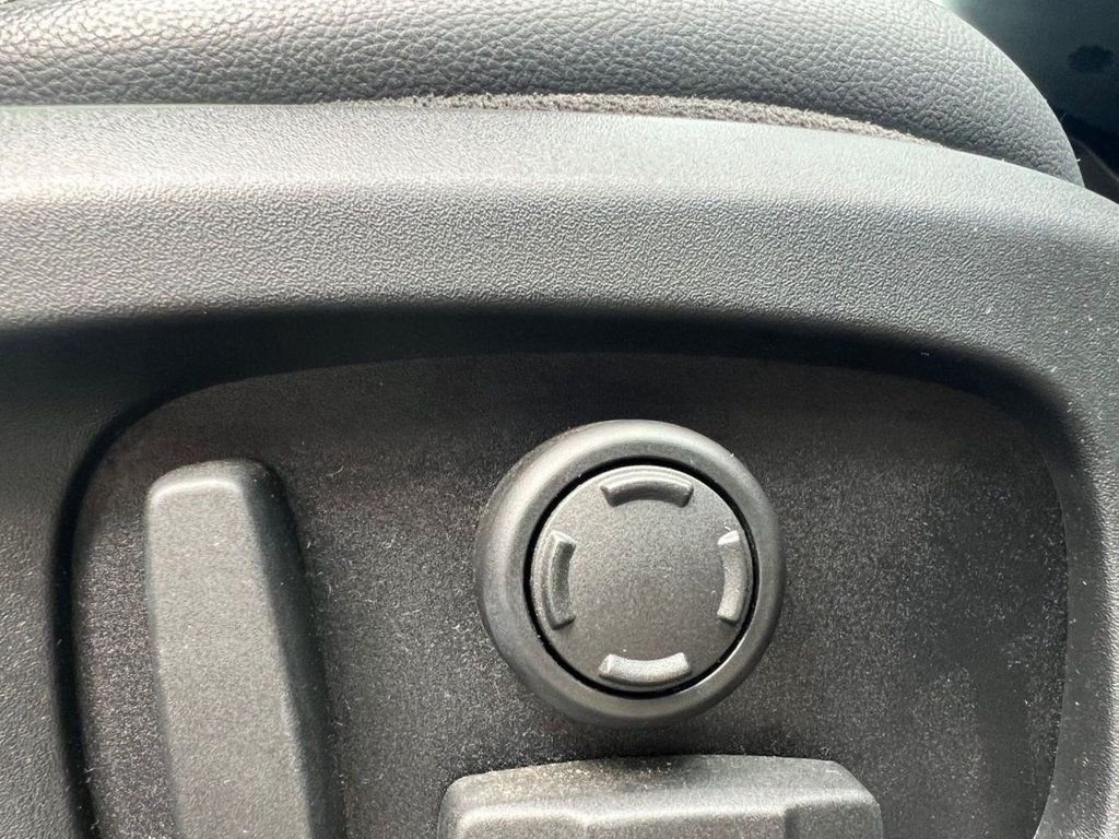 Used Land Rover Discovery Sport 2017 for sale - 76985795: Photo 25