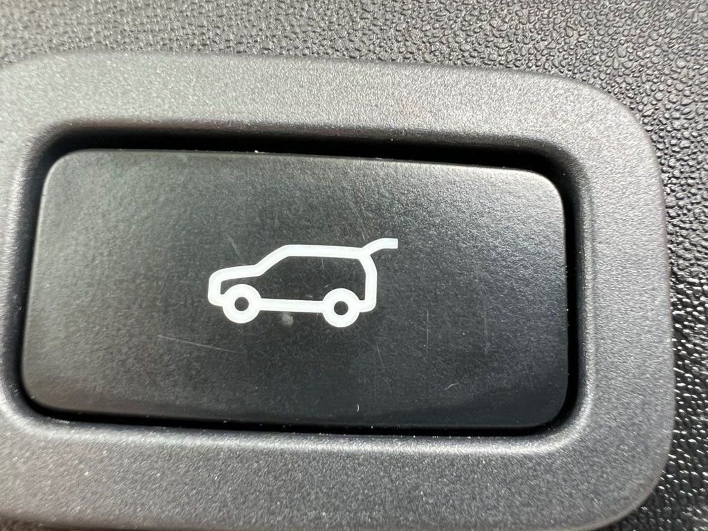 Used Land Rover Discovery Sport 2017 for sale - 76985795: Photo 28