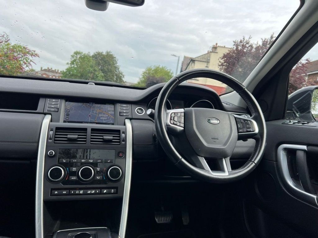 Used Land Rover Discovery Sport 2017 for sale - 76985795: Photo 30