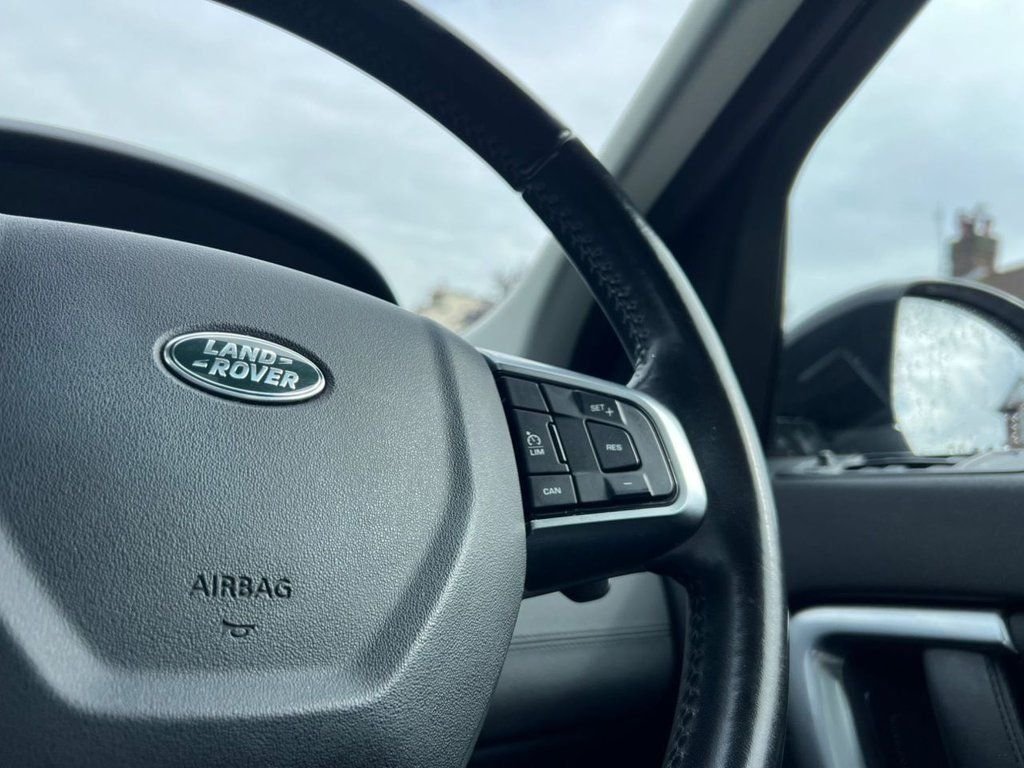 Used Land Rover Discovery Sport 2017 for sale - 76985795: Photo 33