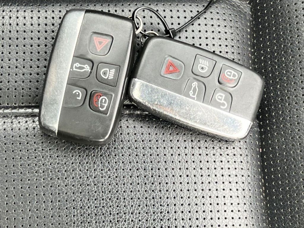 Used Land Rover Discovery Sport 2017 for sale - 76985795: Photo 34