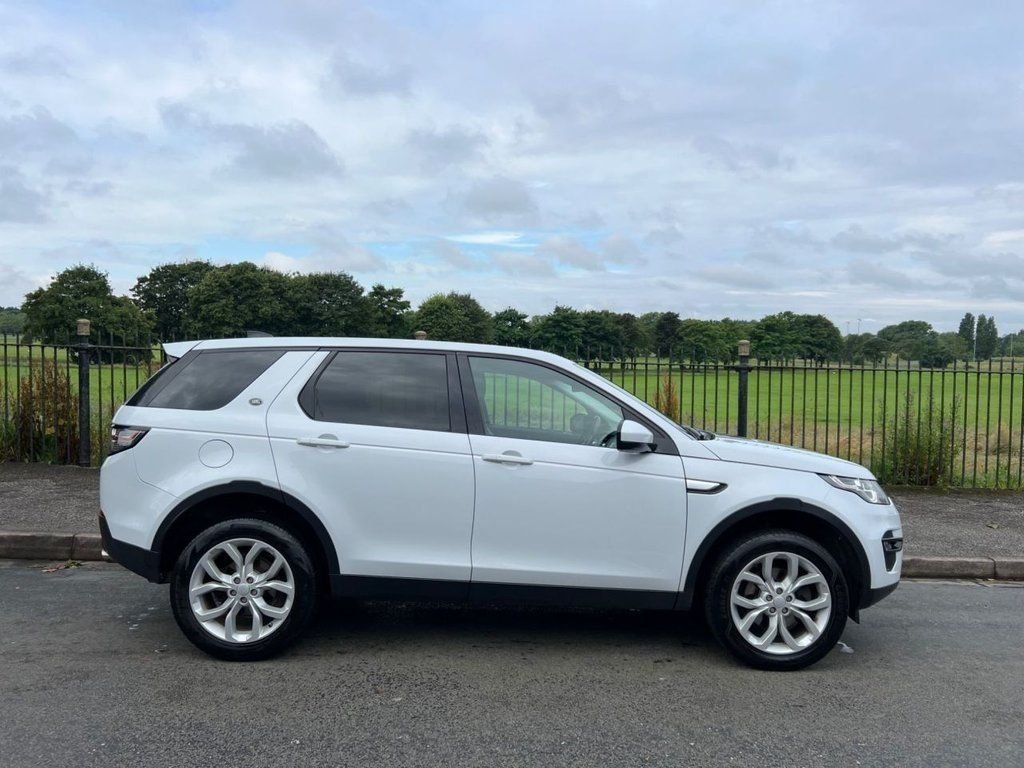 Used Land Rover Discovery Sport 2017 for sale - 76985795: Photo 5