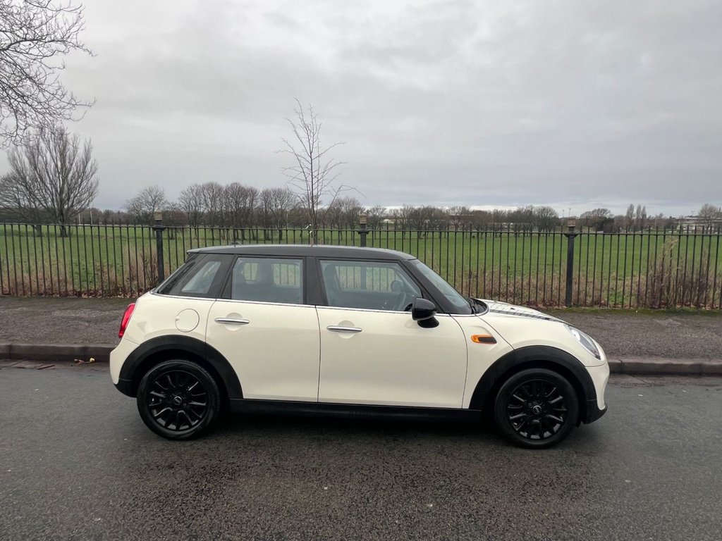 Used MINI Hatch 2018 for sale - 77153177: Photo 5