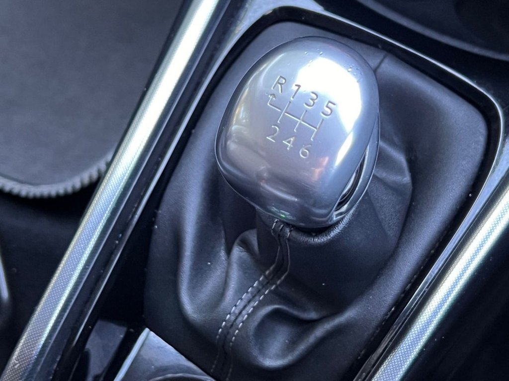 Used Peugeot 2008 2014 for sale - 76654598: Photo 15