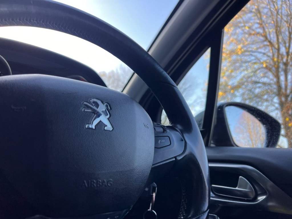 Used Peugeot 2008 2014 for sale - 76654598: Photo 21