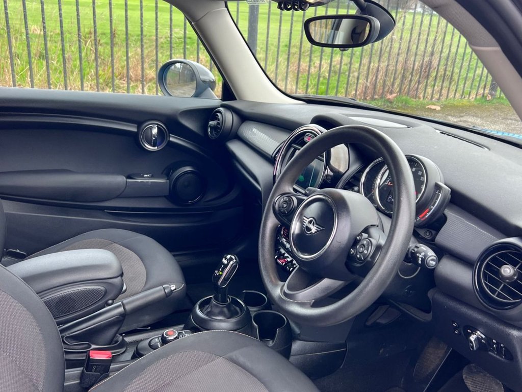 Used MINI Hatch 2019 for sale - 77879671: Photo 2