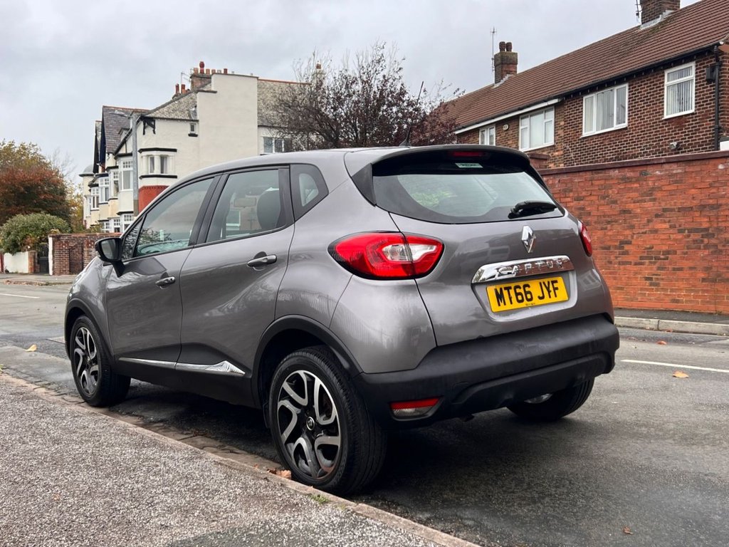 Used Renault Captur 2016 for sale - 76380037: Photo 9