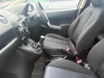 Used Mazda Mazda2 2012 for sale - 76950407: Photo