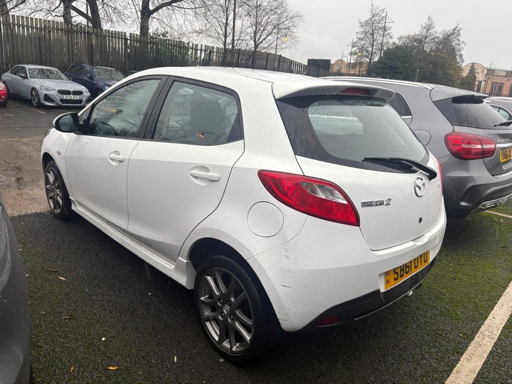 Used Mazda Mazda2 2012 for sale - 76950407: Photo 4