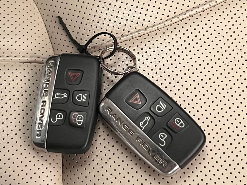 Used Land Rover Range Rover Evoque 2018 for sale - 76617409: Photo 32