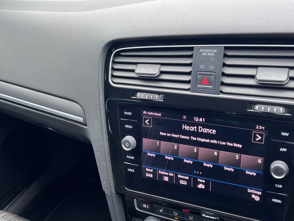 Used Volkswagen Golf 2017 for sale - 77547460: Photo 18