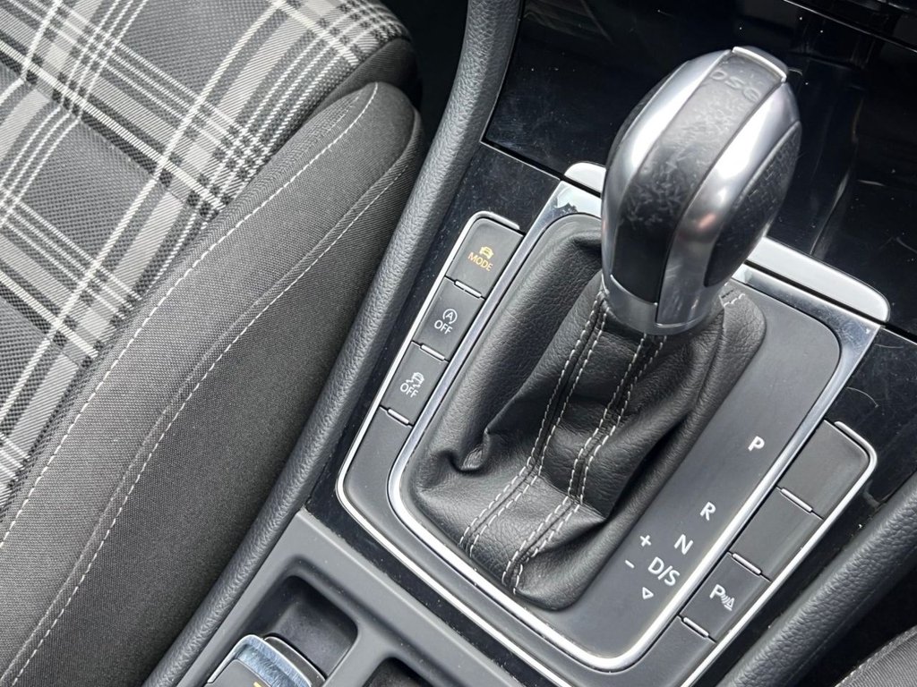 Used Volkswagen Golf 2017 for sale - 77547460: Photo 21