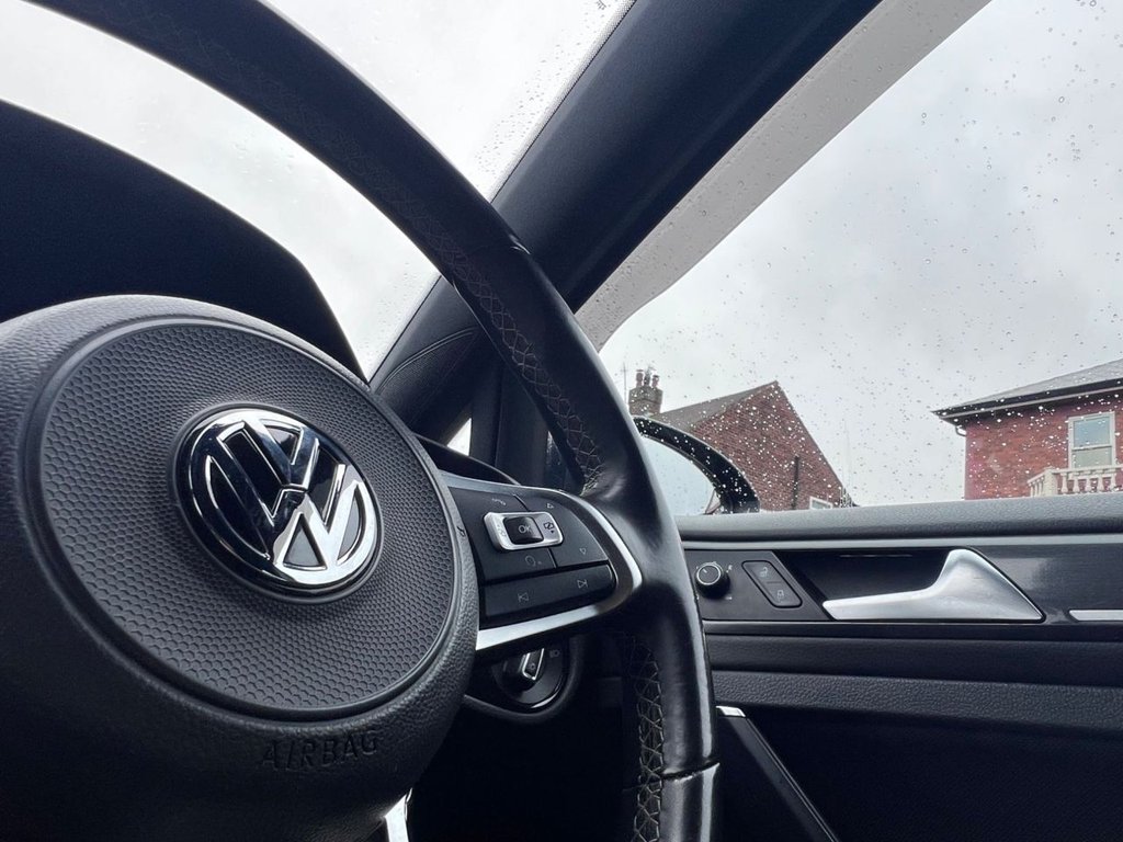 Used Volkswagen Golf 2017 for sale - 77547460: Photo 27