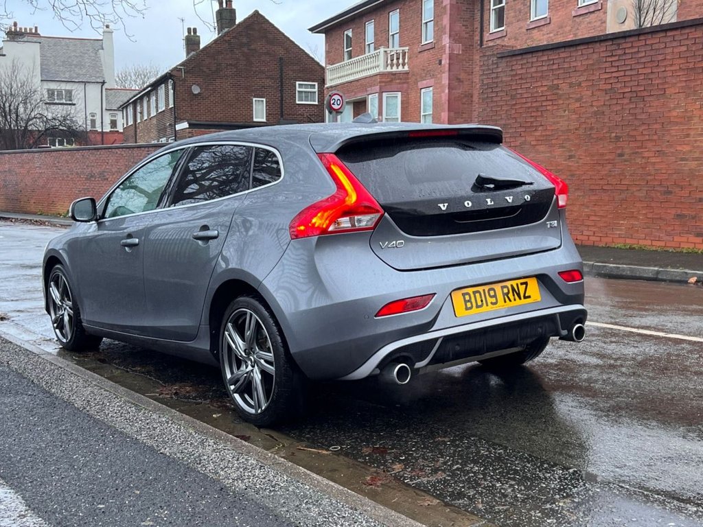 Used Volvo V40 2019 for sale - 76855118: Photo 9
