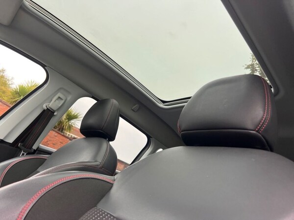 Used Peugeot 2008 2016 for sale - 76105460: Photo 12