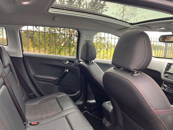 Used Peugeot 2008 2016 for sale - 76105460: Photo 13