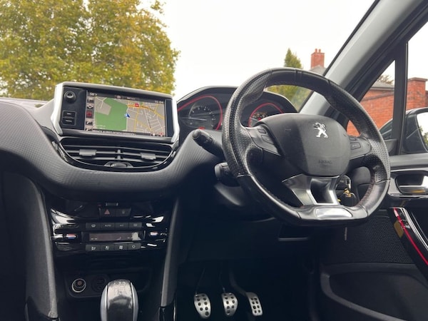 Used Peugeot 2008 2016 for sale - 76105460: Photo 25