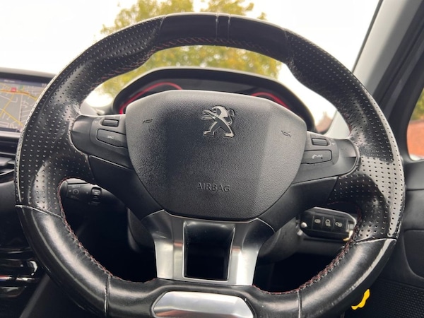 Used Peugeot 2008 2016 for sale - 76105460: Photo 26
