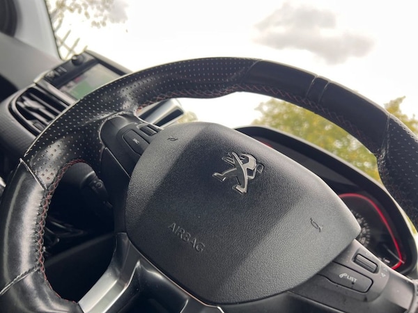 Used Peugeot 2008 2016 for sale - 76105460: Photo 27