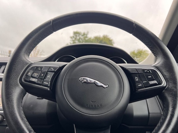 Used Jaguar E-Pace 2018 for sale - 76018665: Photo 25