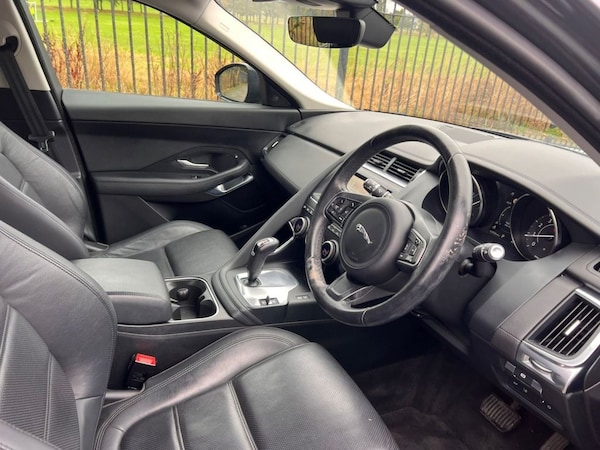 Used Jaguar E-Pace 2018 for sale - 76018665: Photo 2