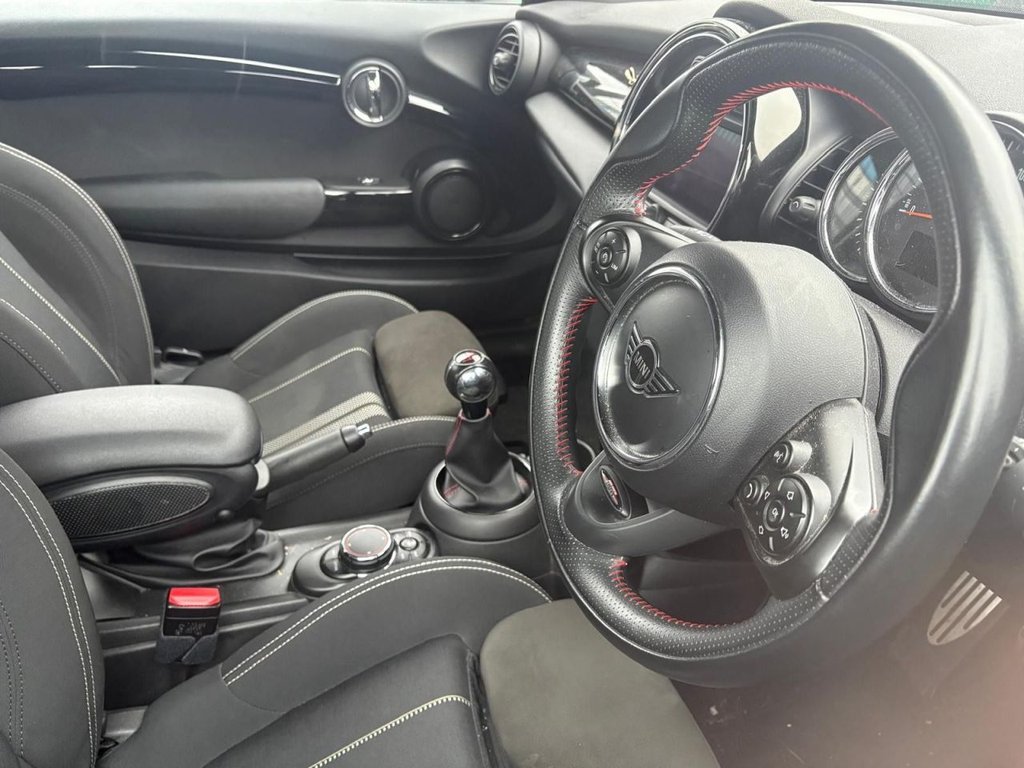 Used MINI Convertible 2019 for sale - 77805971: Photo 2